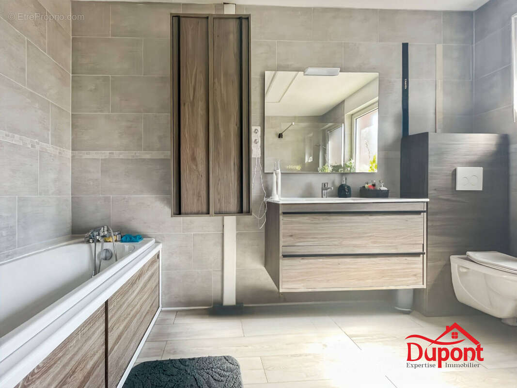 Maison à PECQUENCOURT