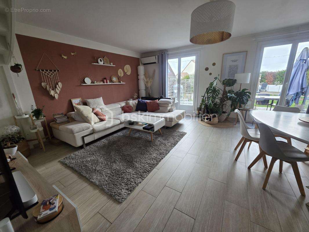 Maison à CHAMPS-SUR-MARNE