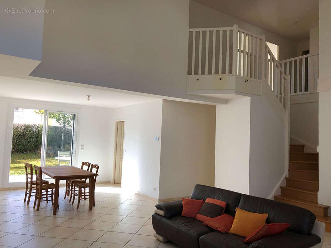 Maison à TOUSSUS-LE-NOBLE