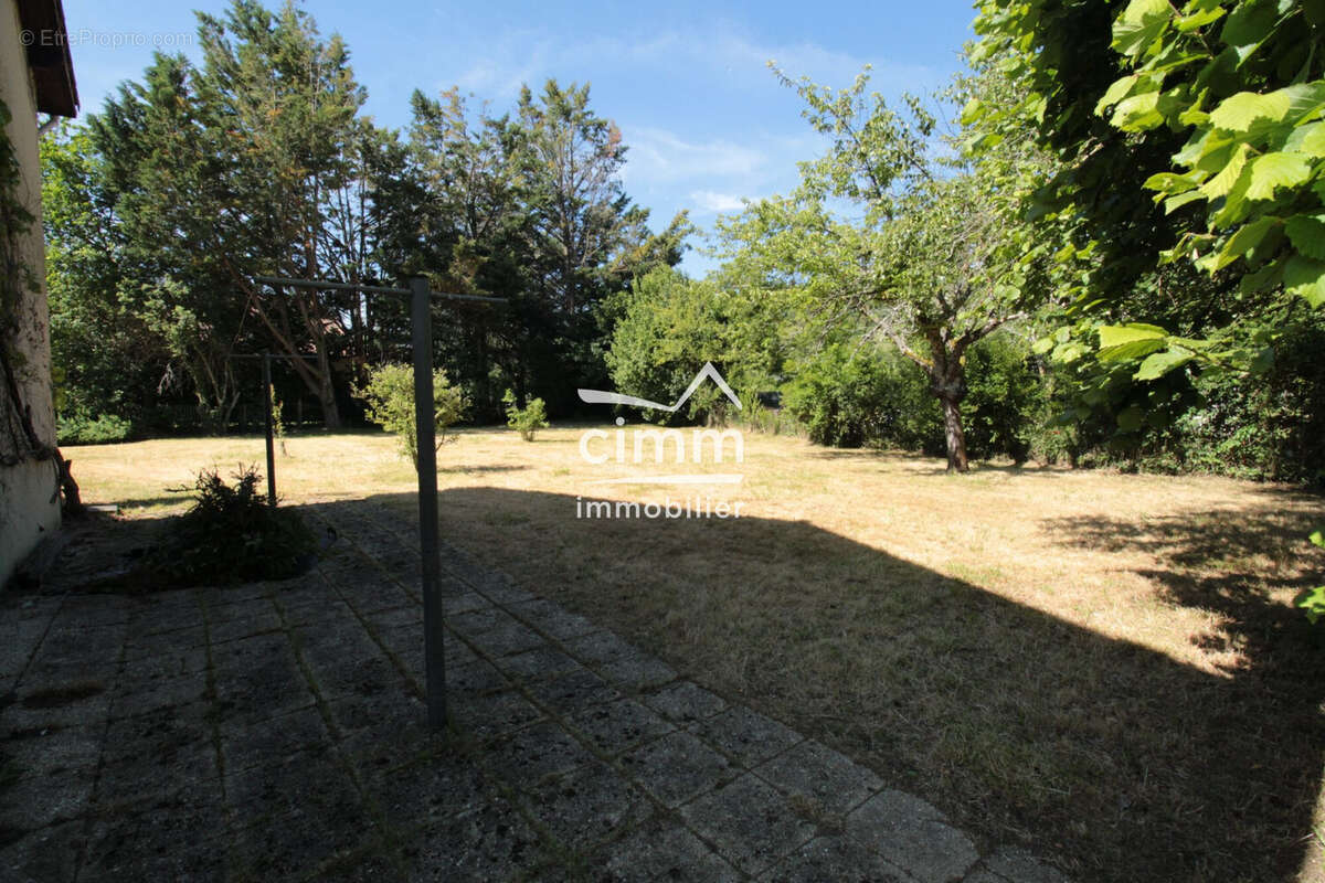 Maison à SAINT-SIMEON-DE-BRESSIEUX