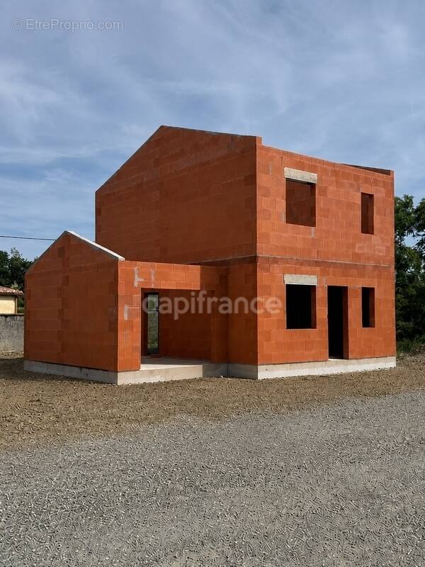 Maison à LAMASQUERE
