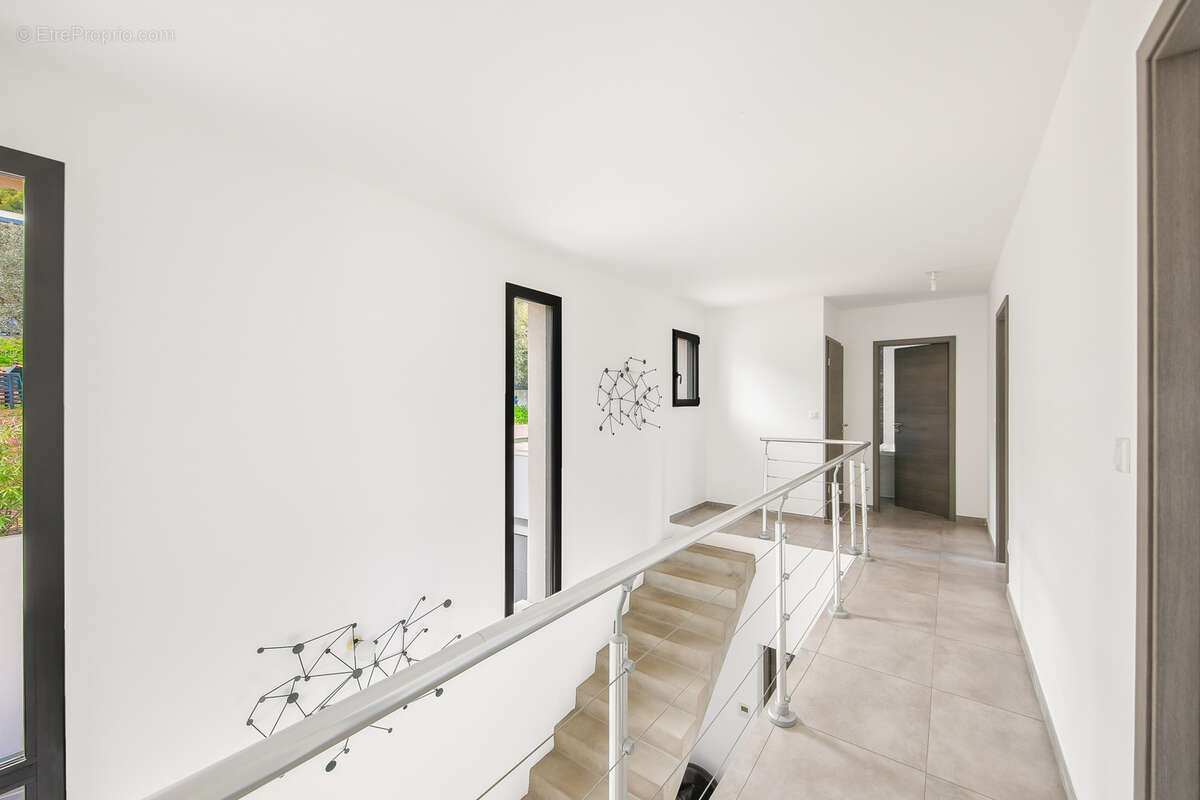 Maison à LA VALETTE-DU-VAR