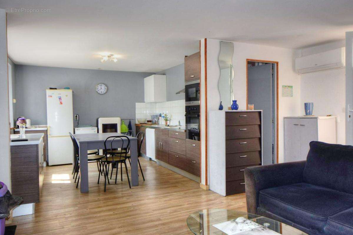 Maison 2 chambres, 74 m2, pompe à chaleur et panneaux photovoltaïques - photo 4