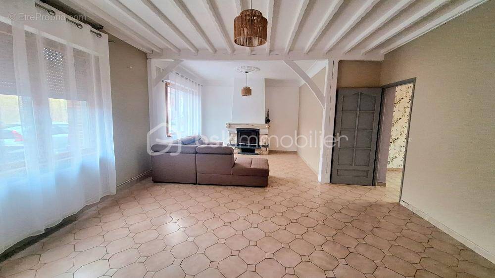 Maison à AUXI-LE-CHATEAU