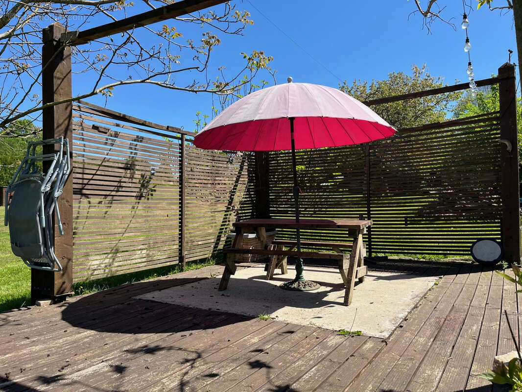 Maison à COUSSAC-BONNEVAL