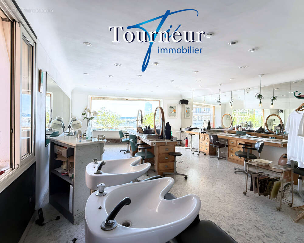 Commerce à SANARY-SUR-MER