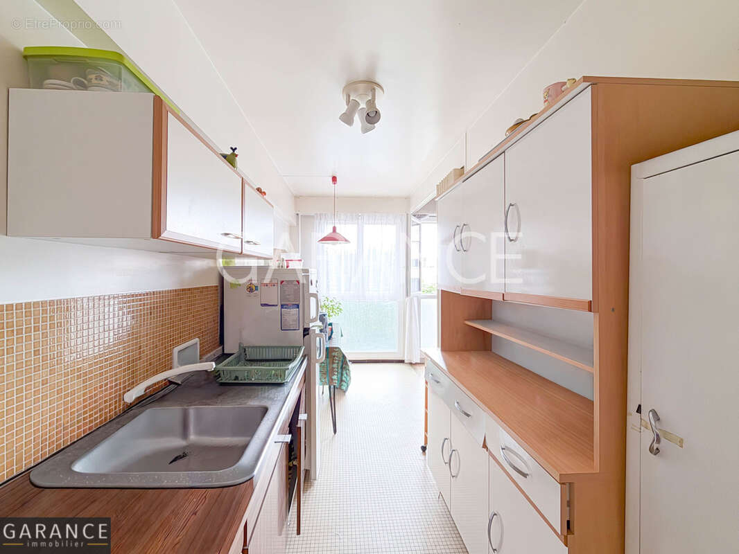 Appartement à PARIS-14E