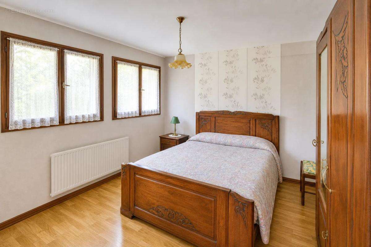 Maison spacieuse avec appartement à Pont-du-Casse - photo 8
