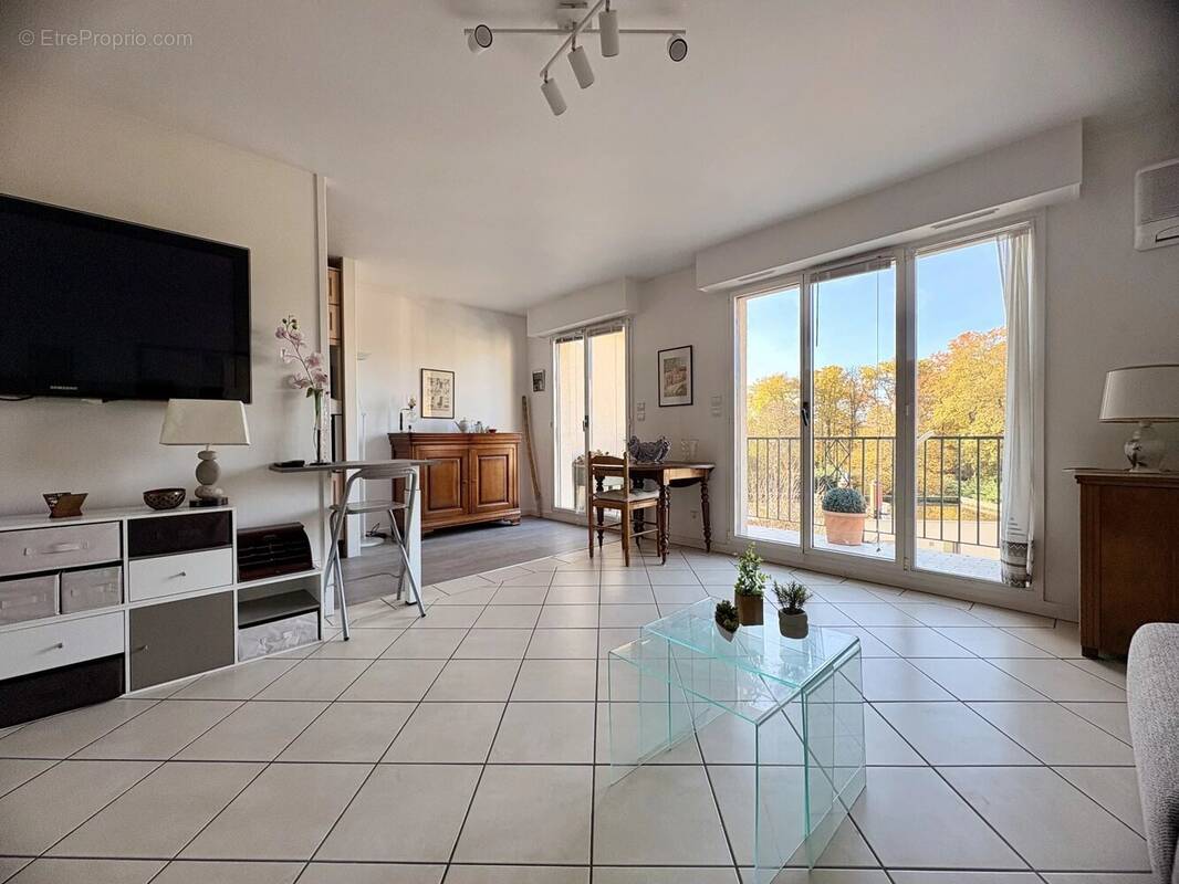 Appartement à LE PLESSIS-TREVISE