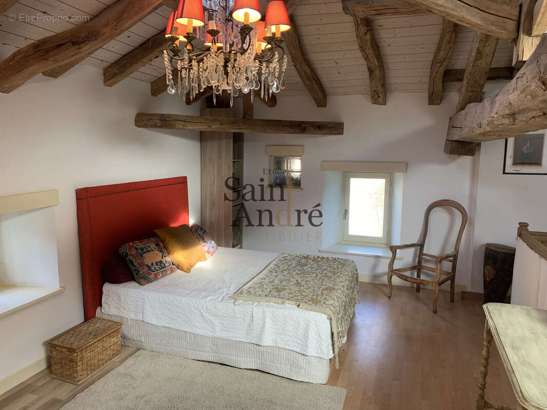 Maison à ROUSSINES