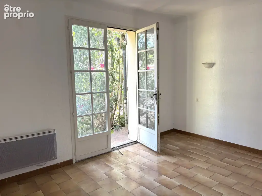 Belle villa très lumineuse sur 738 m2 de terrain, coeur de village - photo 4