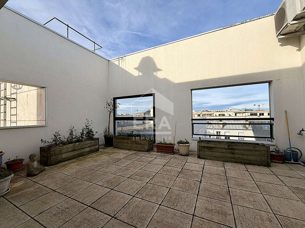 Appartement à LEVALLOIS-PERRET