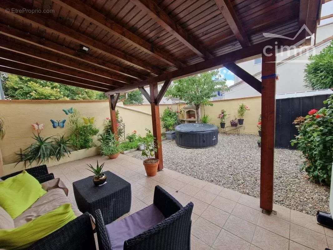 Maison à LE PASSAGE