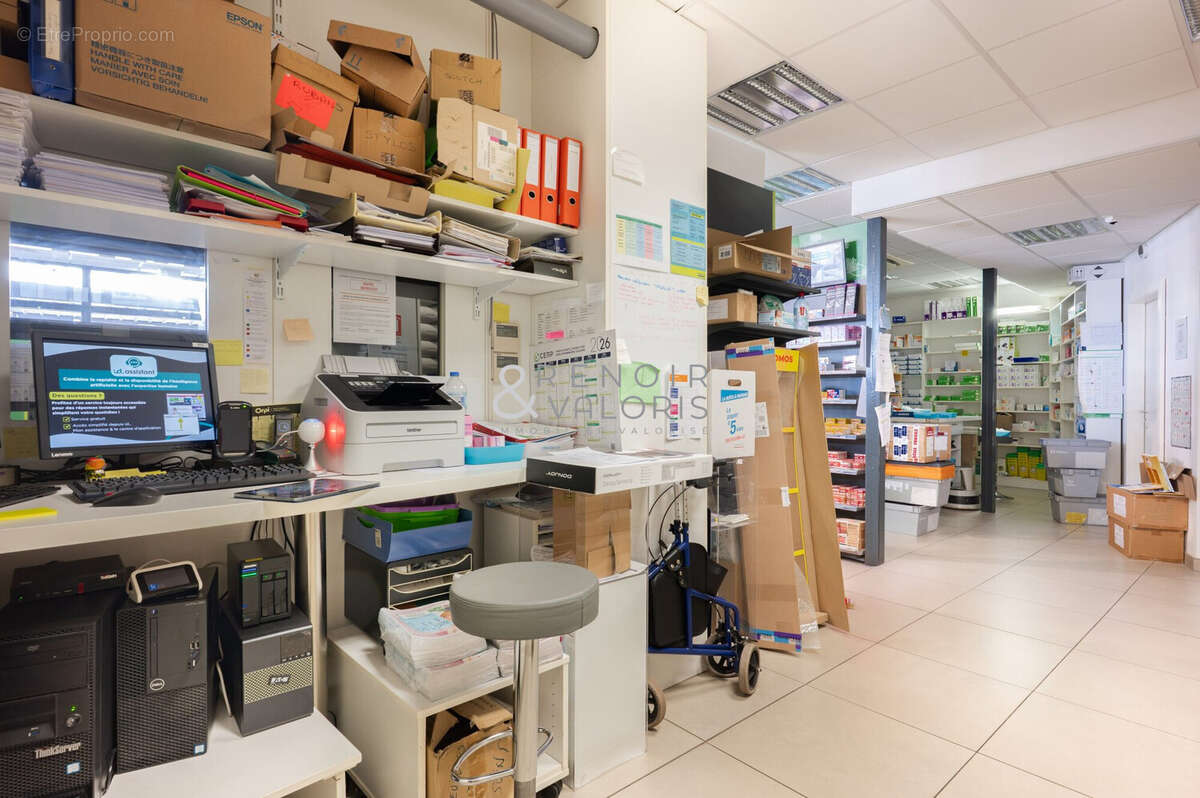 Commerce à JARVILLE-LA-MALGRANGE