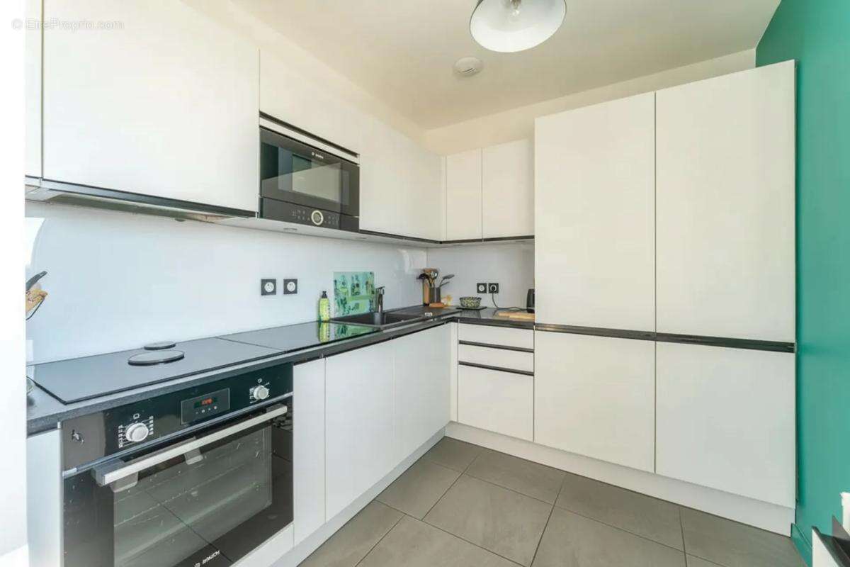 Appartement à PAREMPUYRE