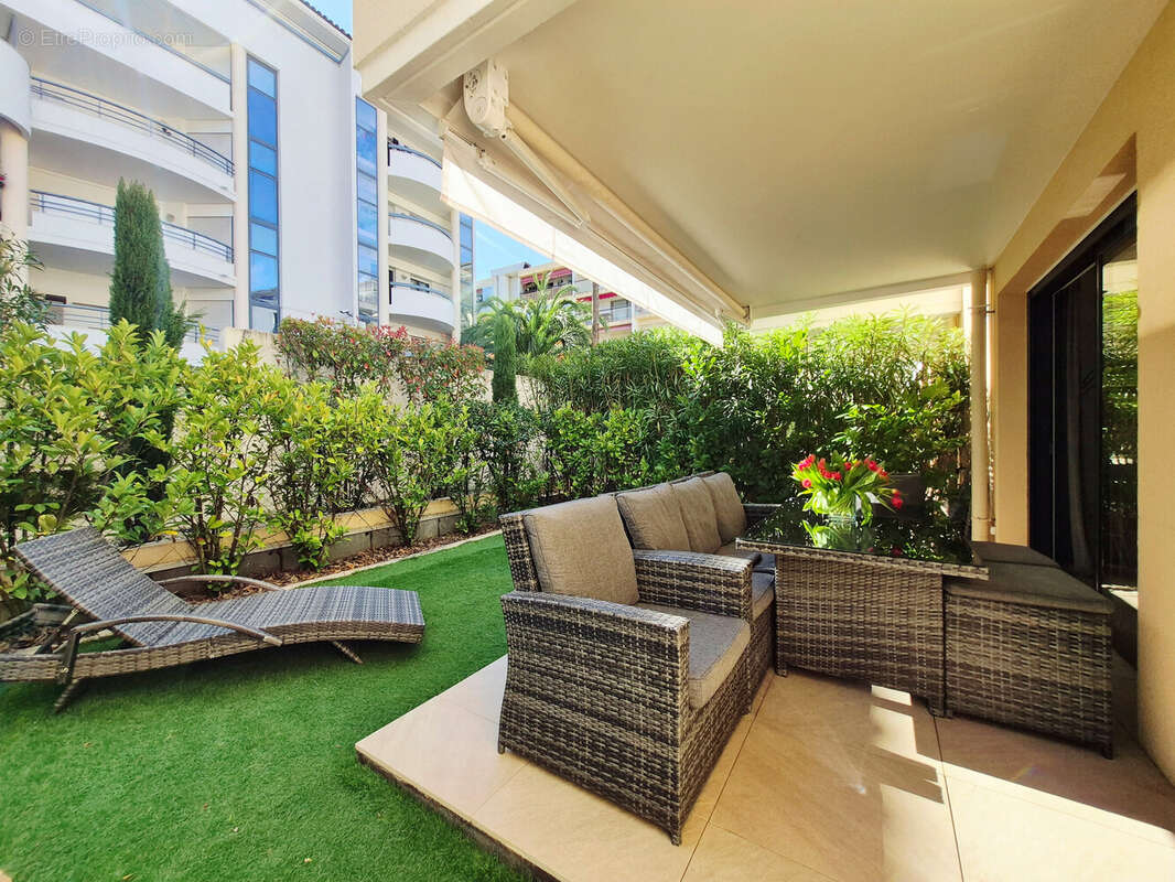 Cannes Palm Beach  2 pièces avec jardin privatif  Résidence avec piscine - photo 2