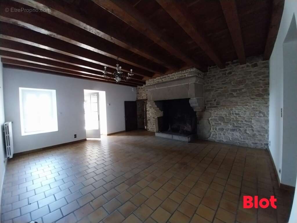 Maison 178 m² à Prince  - photo 2