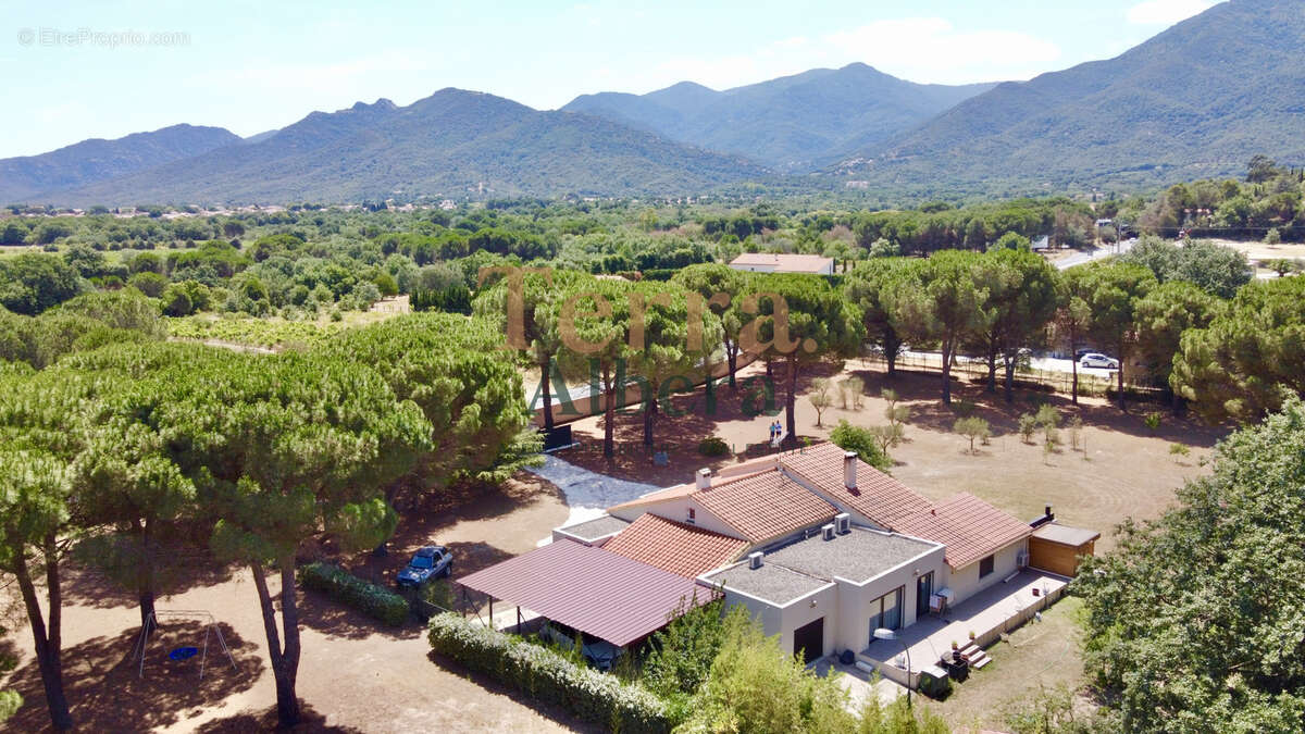 Maison à LAROQUE-DES-ALBERES