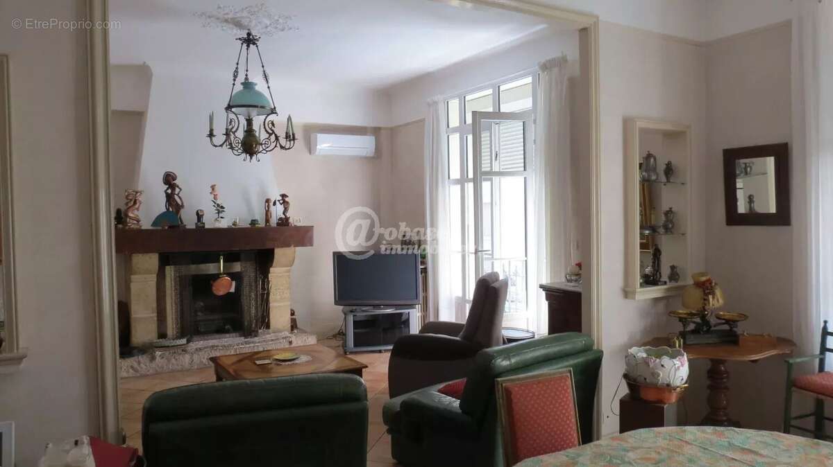 Appartement à MARSEILLE-5E