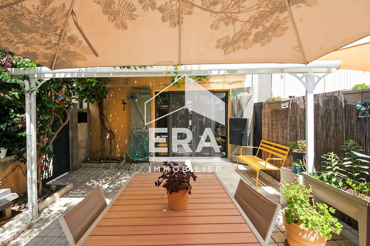 Maison à CHATEAURENARD