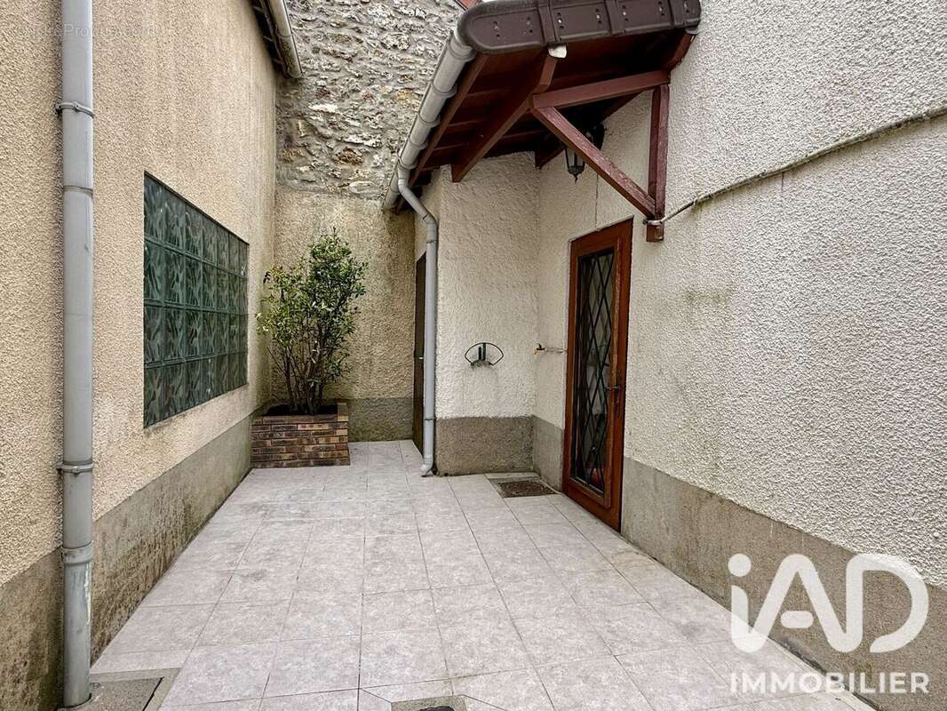 Photo 5 - Maison à VILLEJUST
