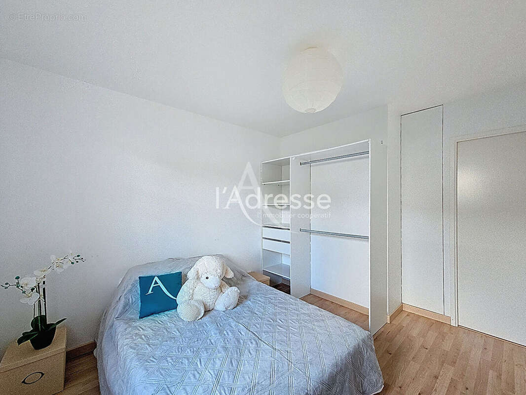 Appartement à QUINCY-VOISINS