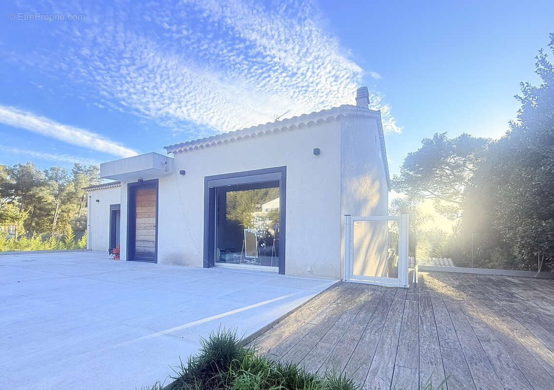 Maison à CARQUEIRANNE