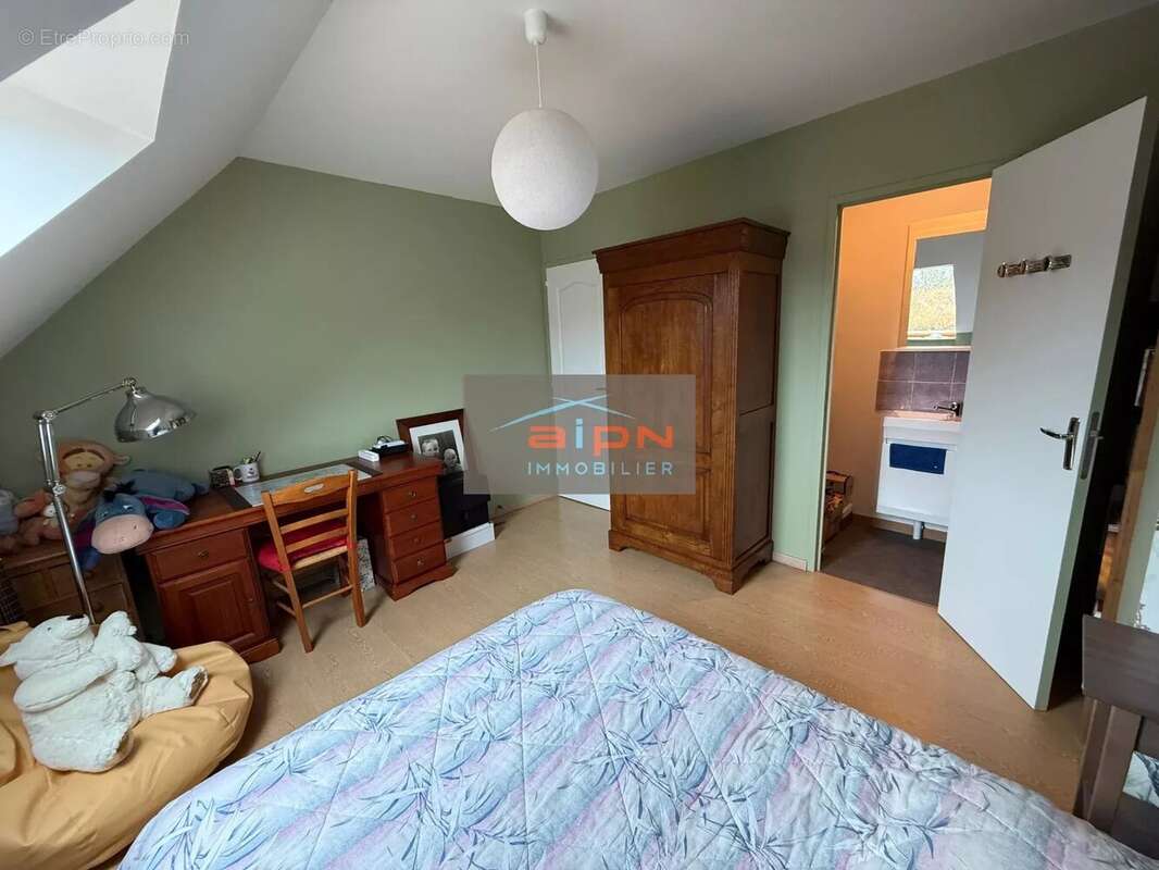 Maison à SAINT-ETIENNE-DU-ROUVRAY