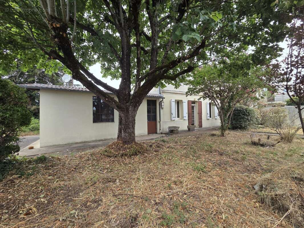 Maison 110 m² à Libourne  - photo 3