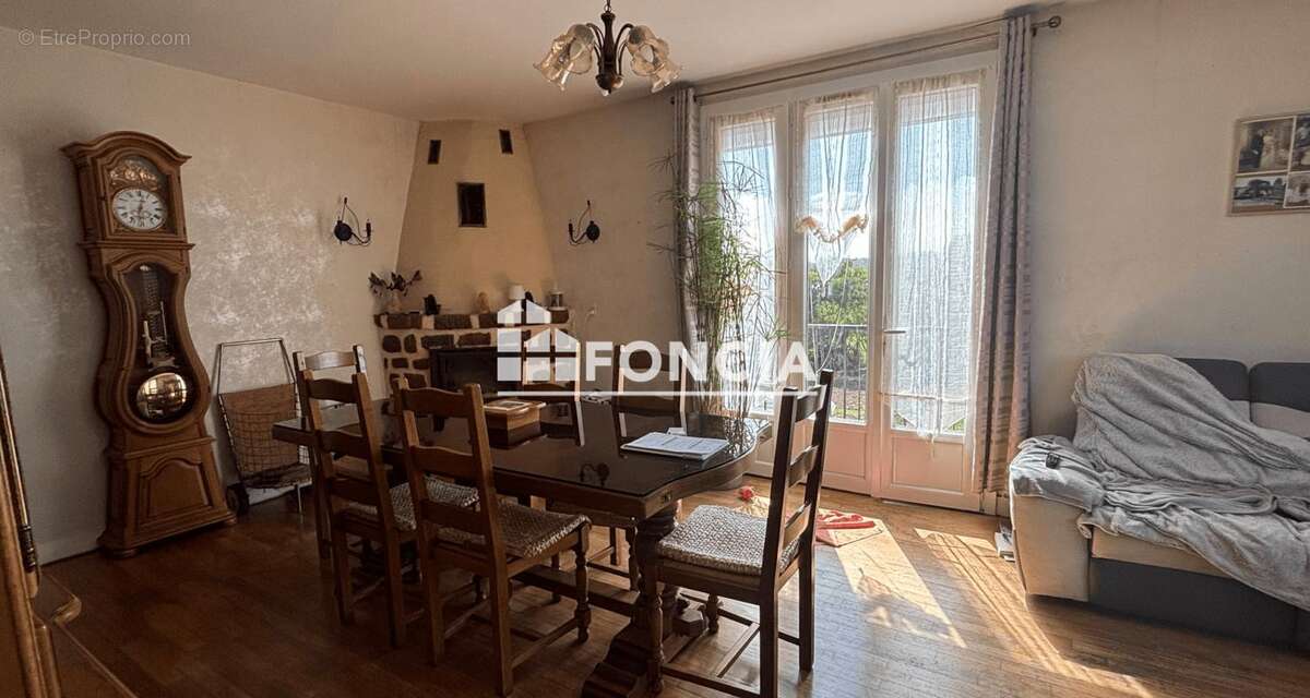 Maison à SILLE-LE-GUILLAUME