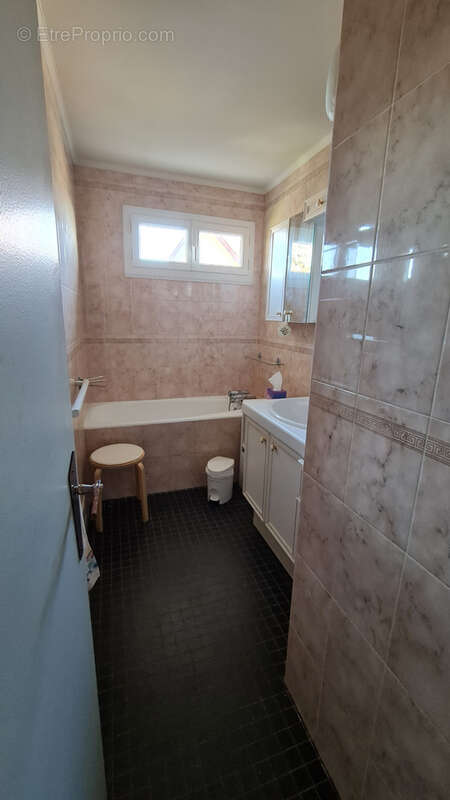 Maison à VERRIERES-LE-BUISSON