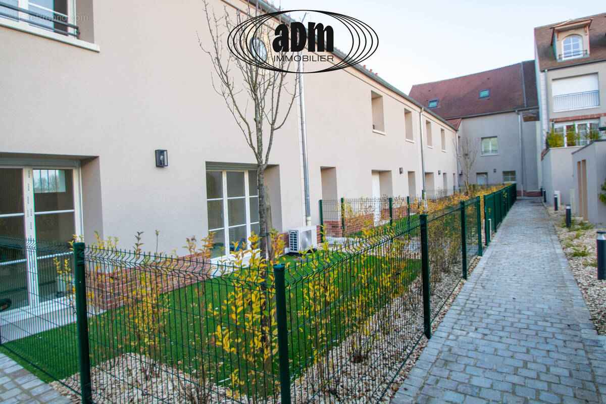 Maison à BUSSY-SAINT-GEORGES