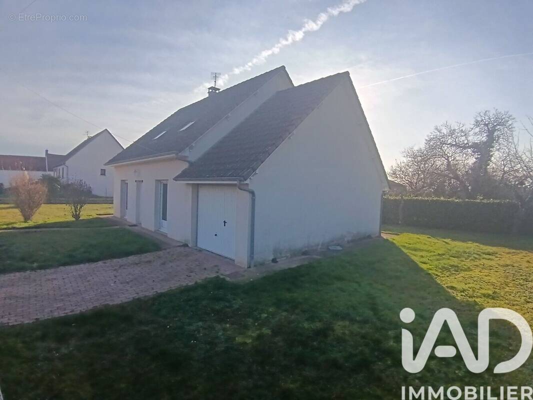 Photo 1 - Maison à CHEMILLY-SUR-YONNE