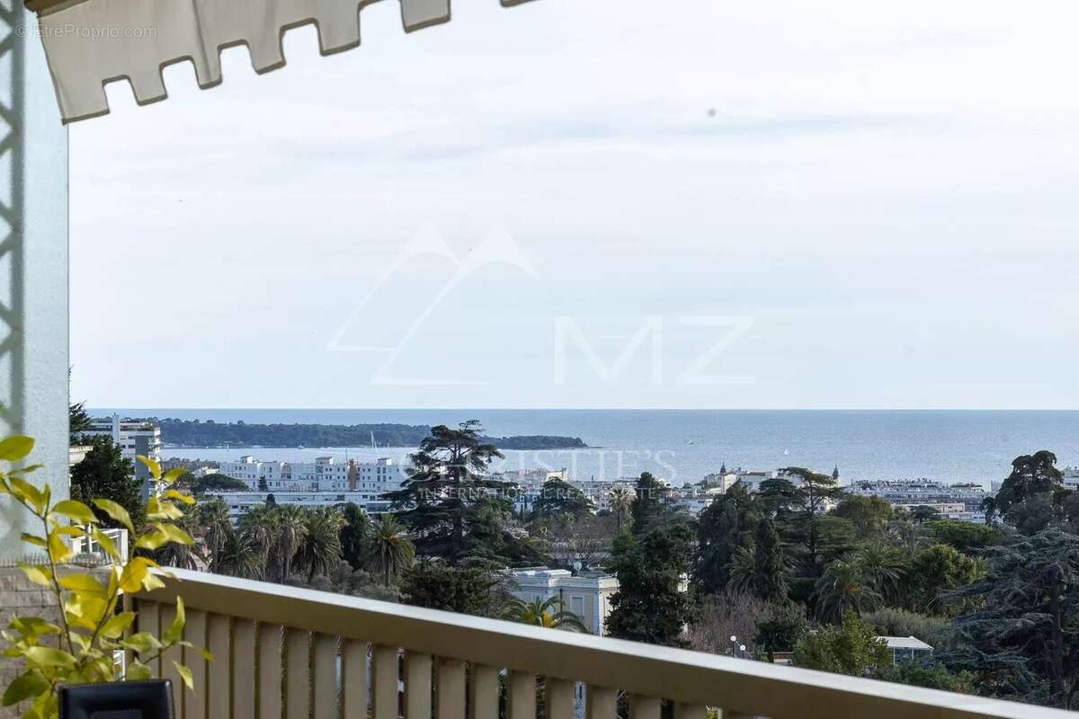 Appartement à CANNES