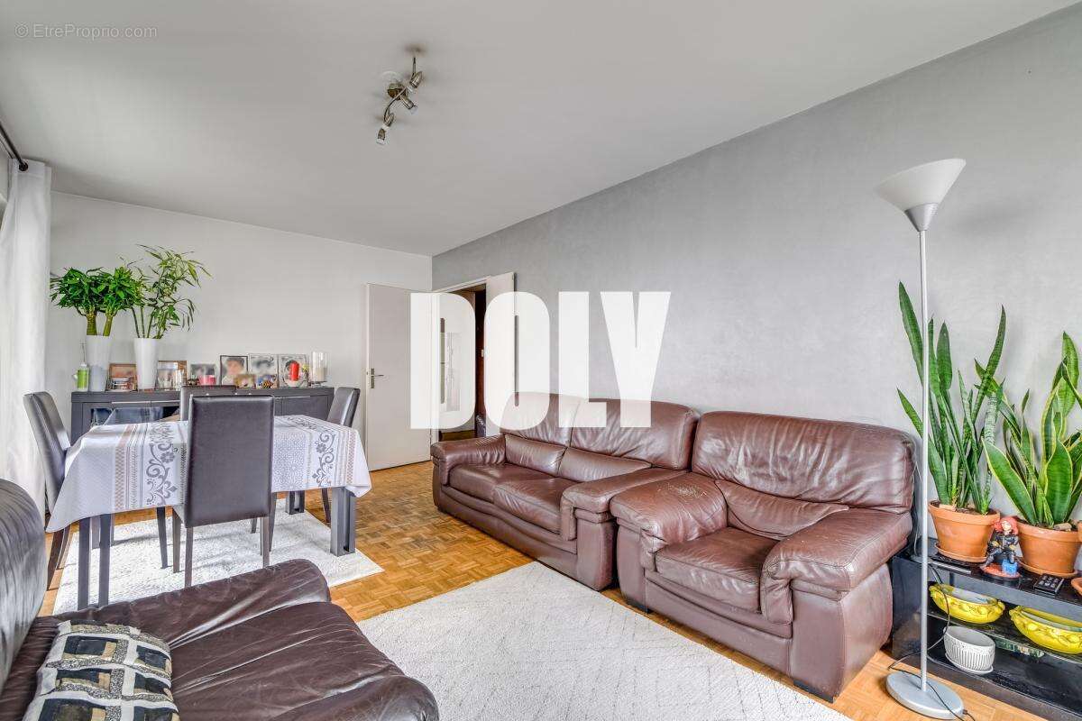 Appartement à PARIS-19E