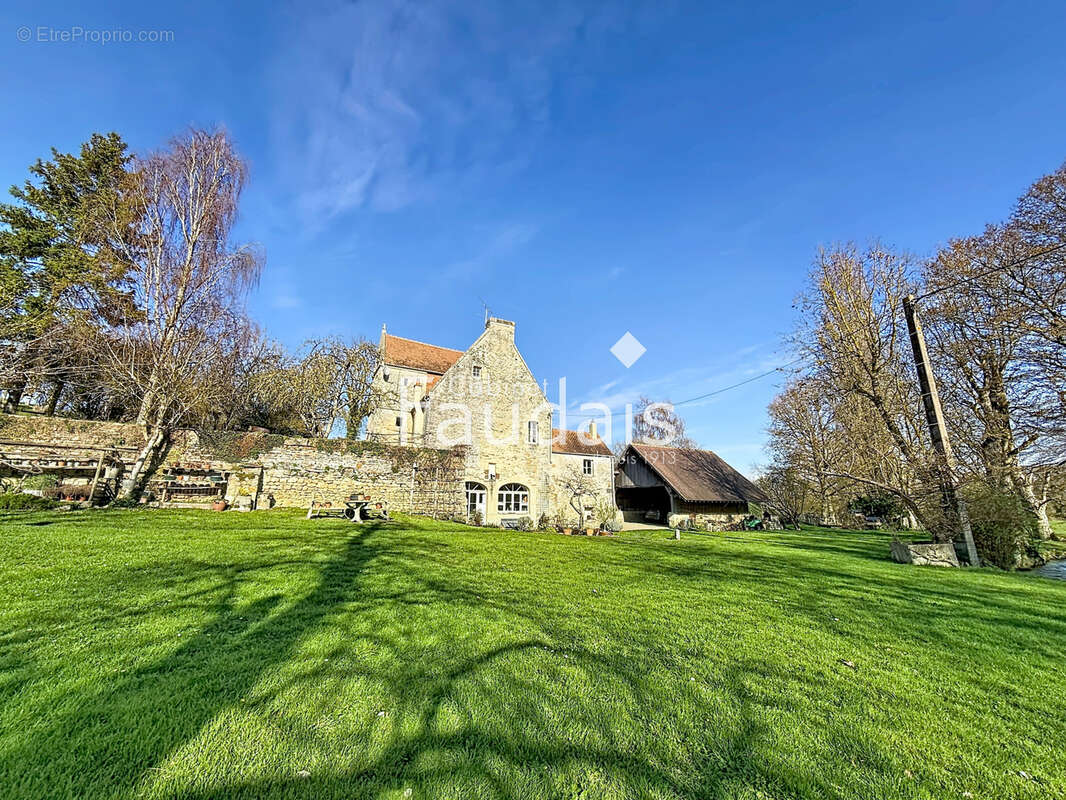 Maison à VERSAINVILLE
