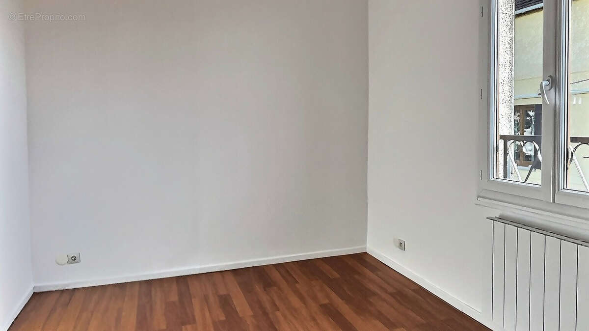 Appartement à CORBEIL-ESSONNES