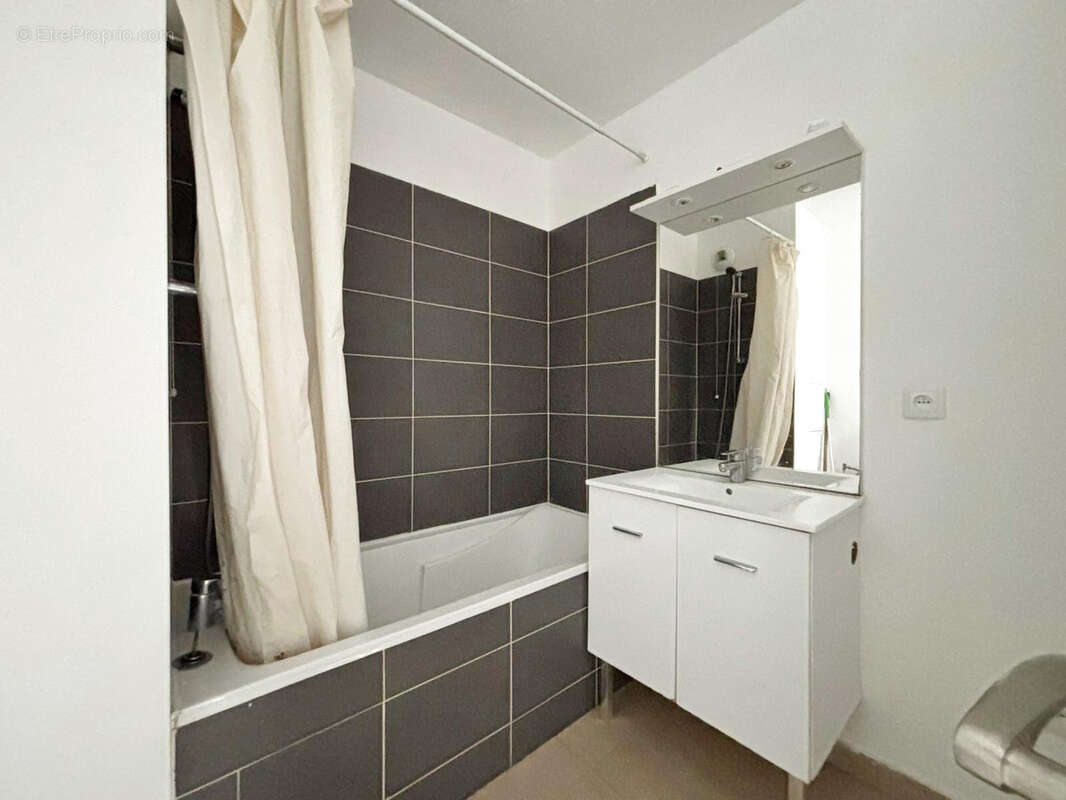 Appartement à LE PLESSIS-BOUCHARD