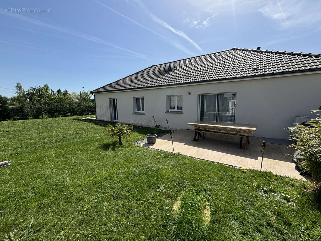 Maison à SAINT-ARNOULT-DES-BOIS