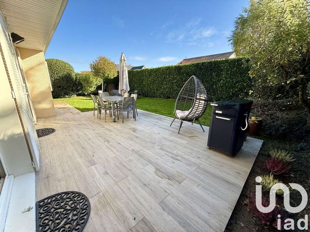 Photo 3 - Maison à VOISINS-LE-BRETONNEUX