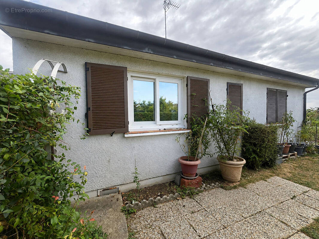 Maison à MERU