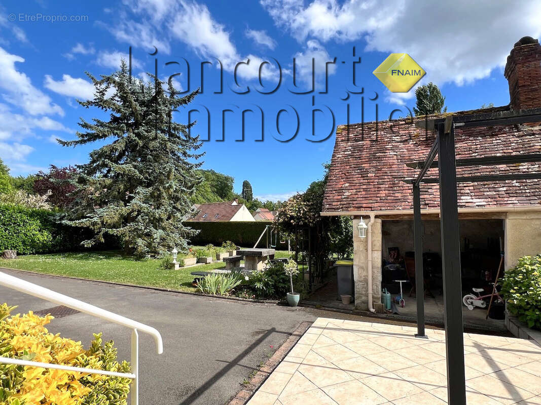Maison à ANGICOURT