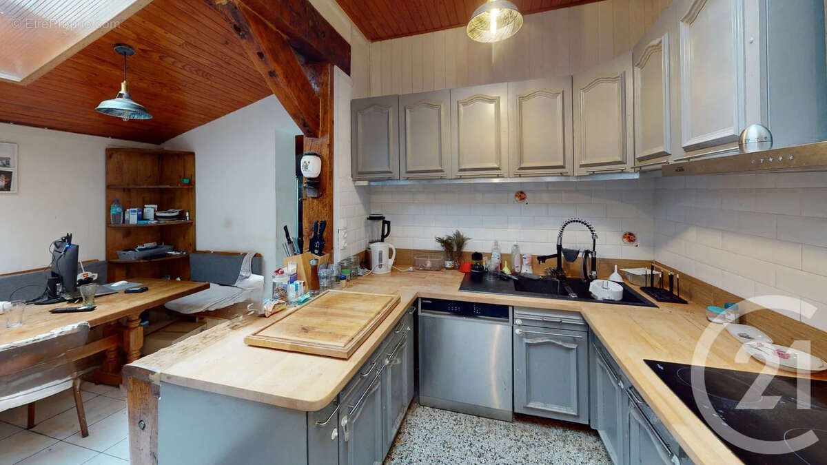 Maison à SAINT-QUENTIN