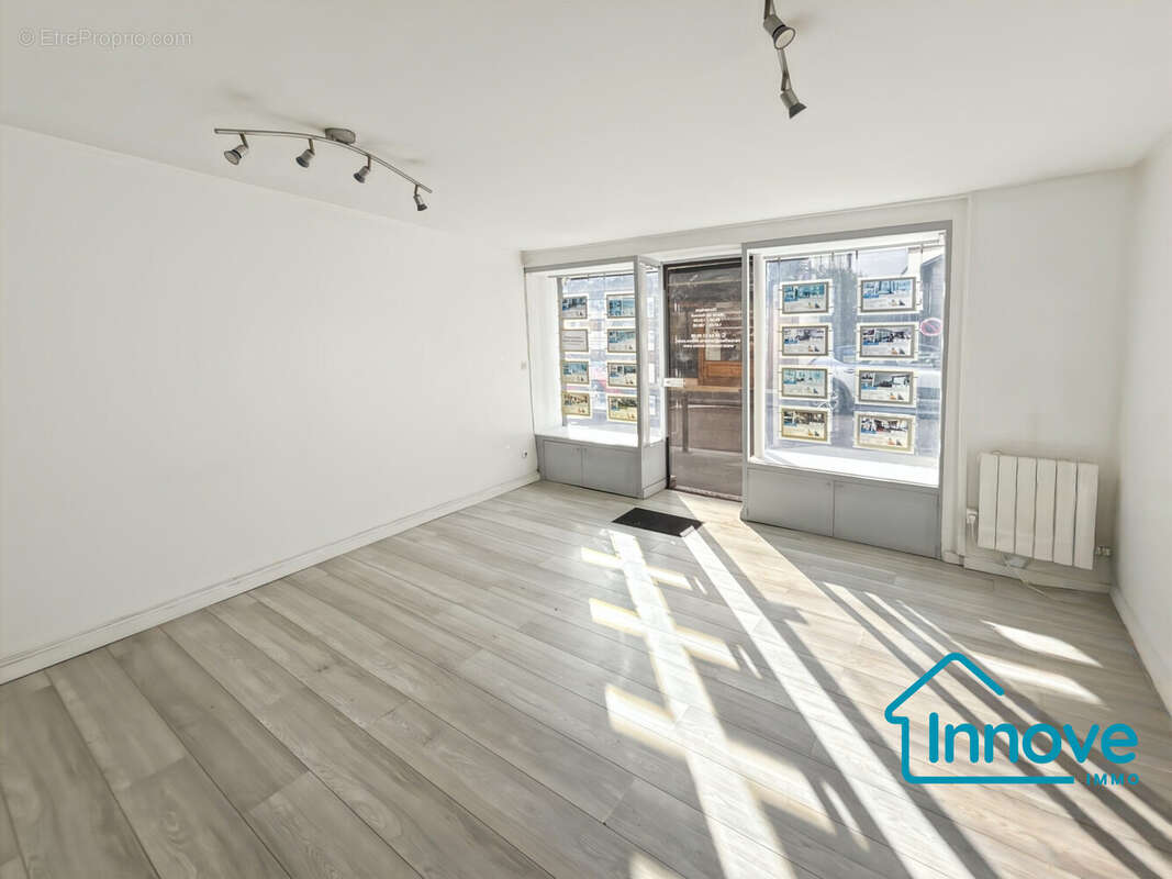 Commerce à VERSAILLES