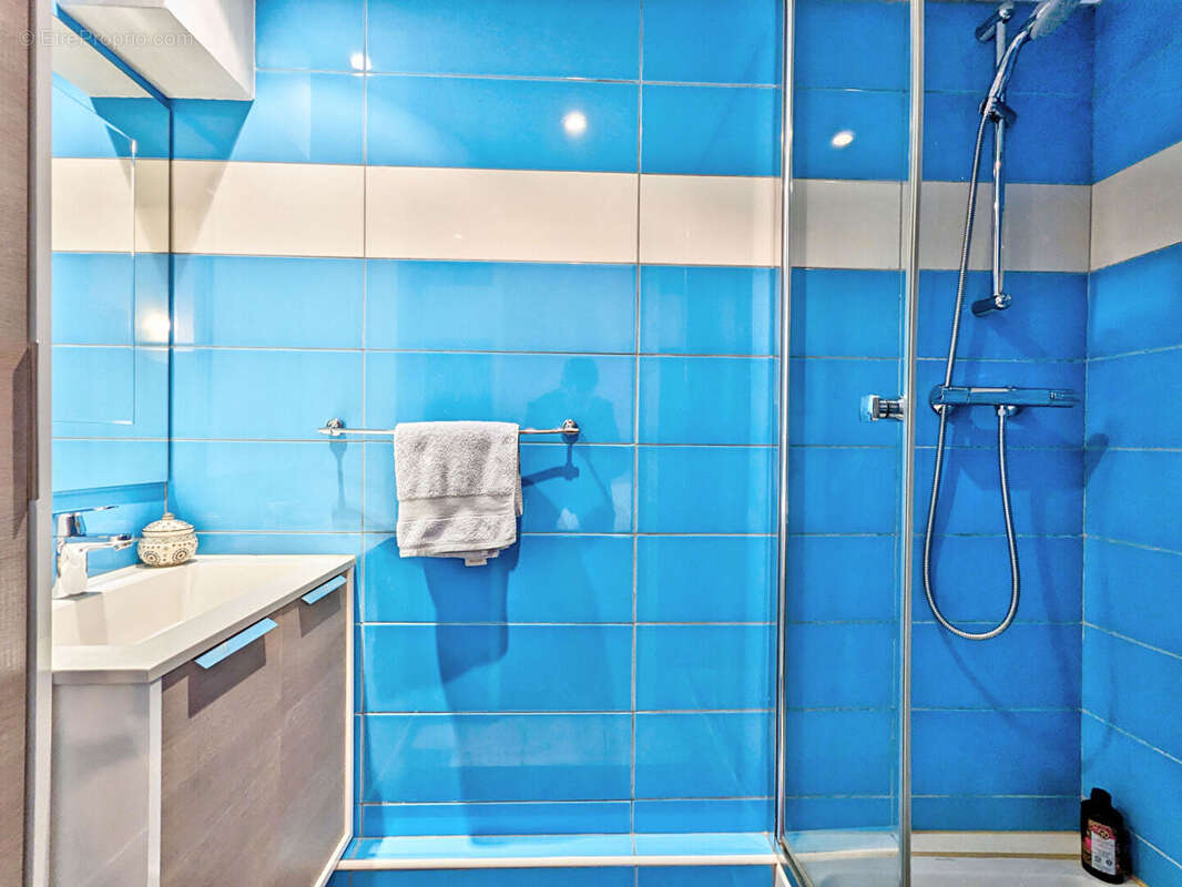 Appartement à LA GARENNE-COLOMBES