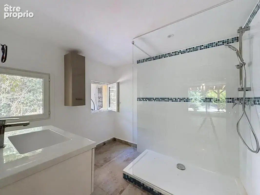 Maison 92 m² à Frejus  - photo 5