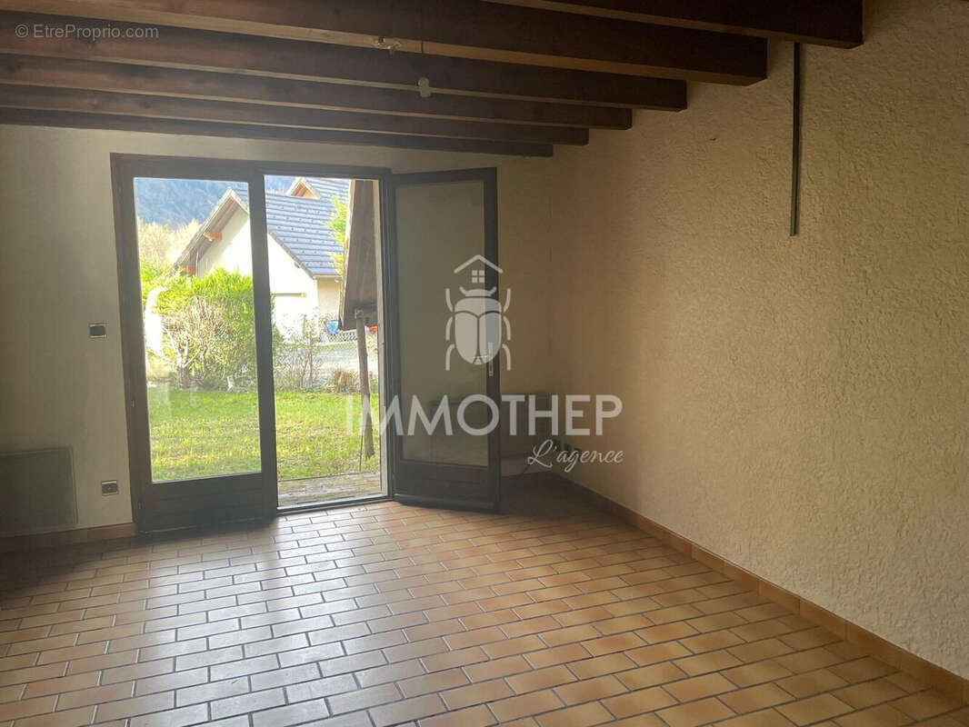 Appartement à ALLEMOND