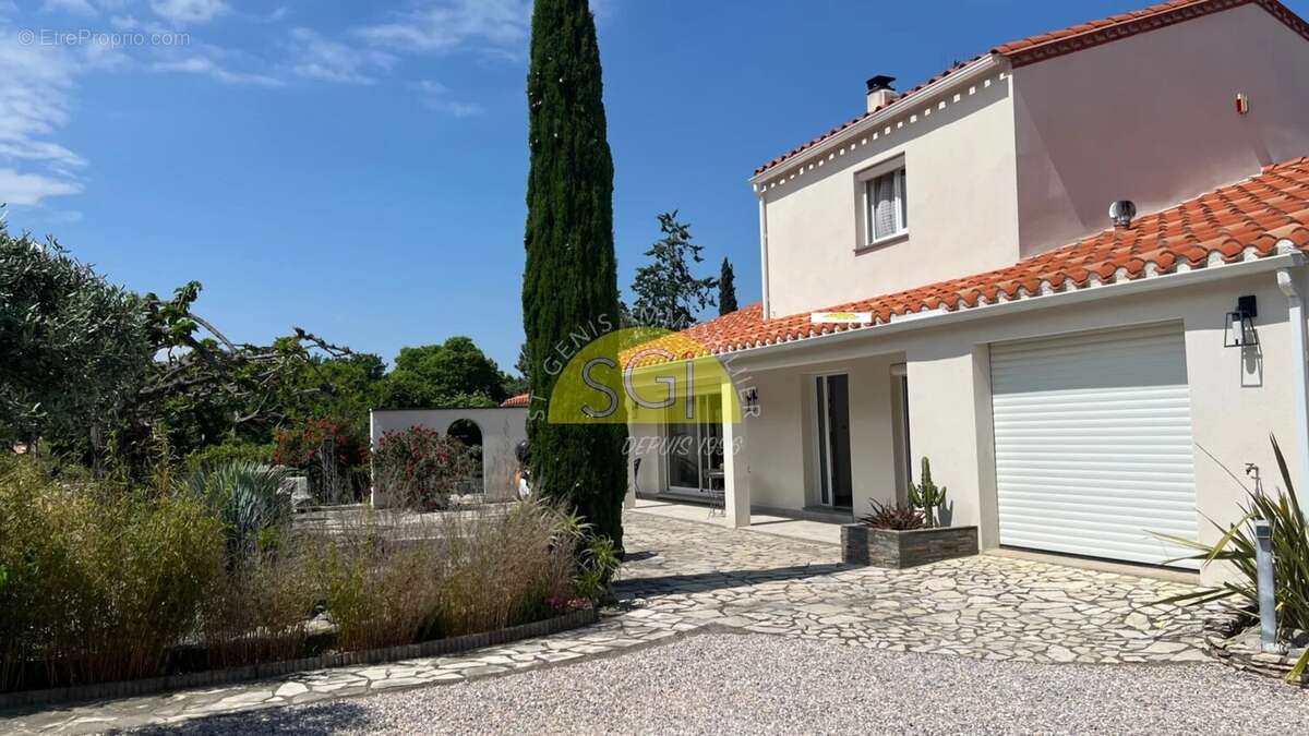 Maison à LAROQUE-DES-ALBERES
