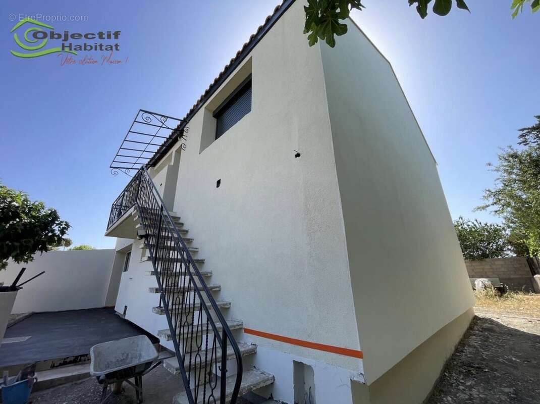 Maison à MONTBLANC