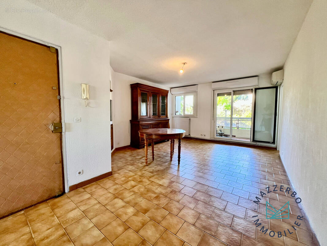 Appartement à MARSEILLE-11E